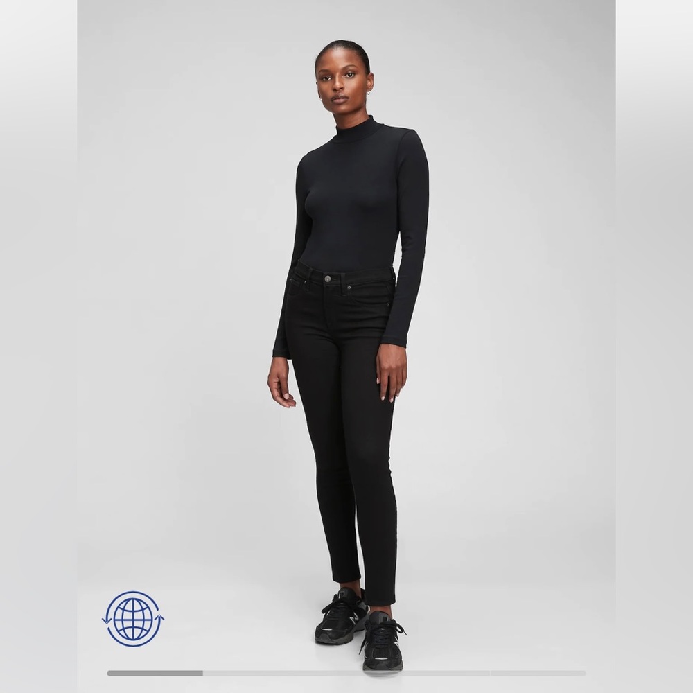 Mid Rise True Skinny Jeans with Washwell